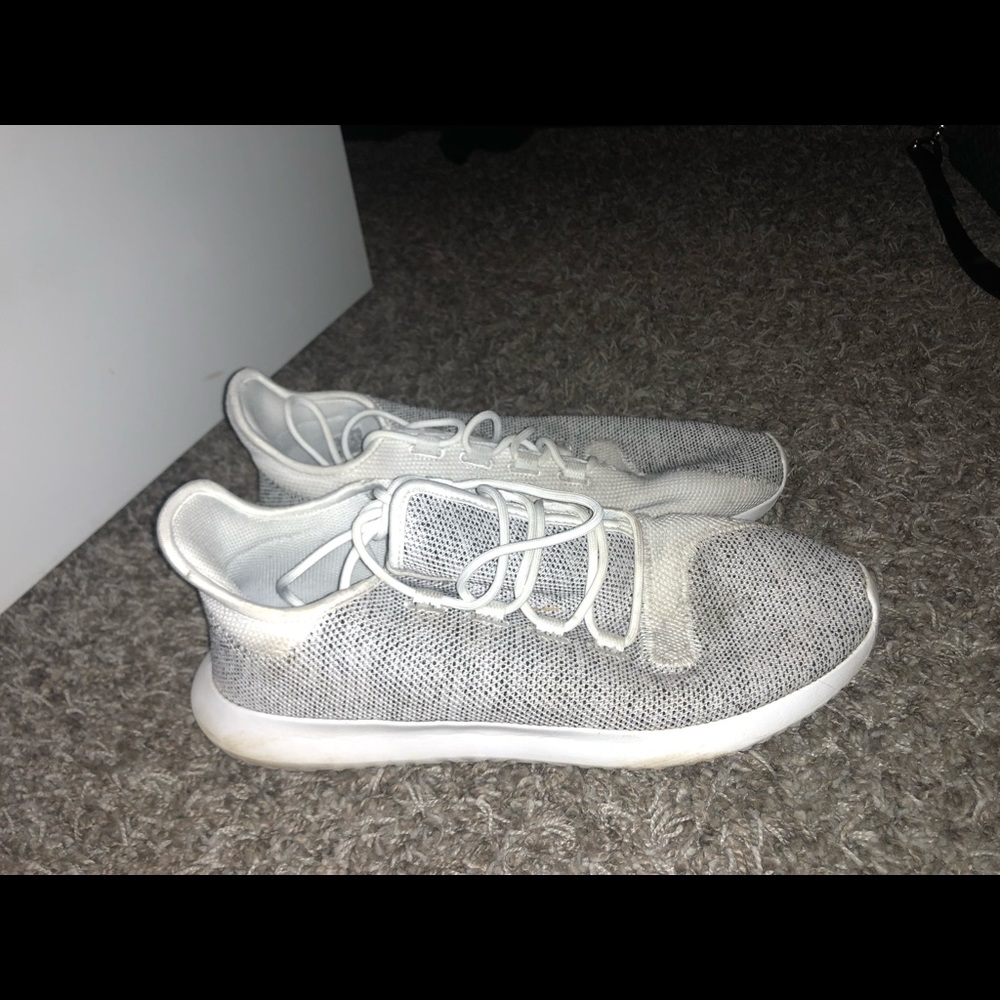 Men’s adidas tennis shoes